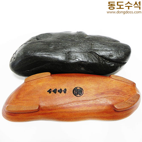 호수경석