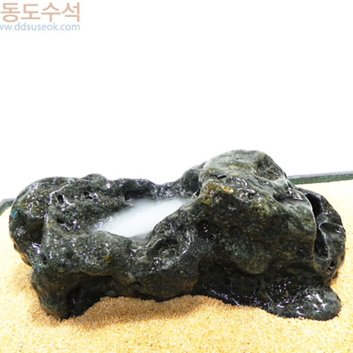 호수경석