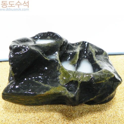 호수경석