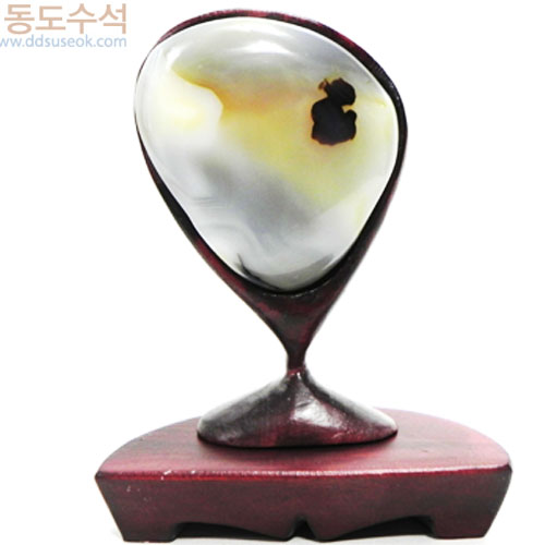 기도하는여인(마노옥)