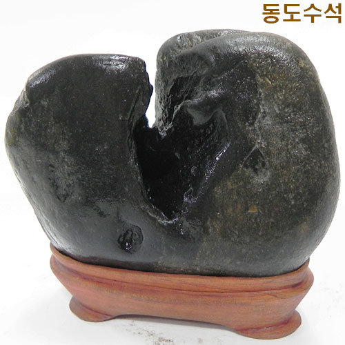 호수가있는변화바위